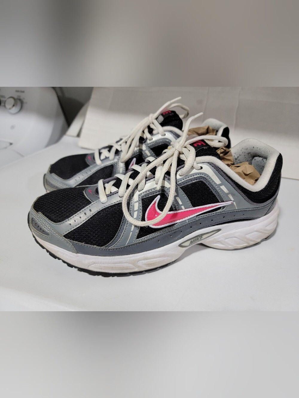 Nike Initiator Women's Running Shoes Black/Grey/Pink-size 11